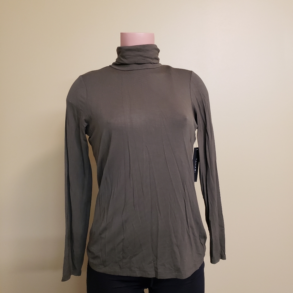 Tahari Womens T-Shirt Green Long Sleeve Turtleneck